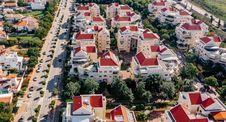 Photograph of a living buildings in the First Dream project In Rishon Lezion