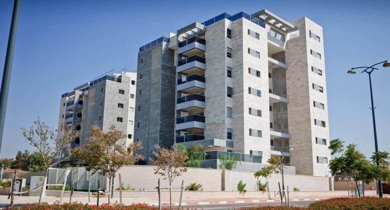 Photograph of buildings in the NOTAN project in Herzliya