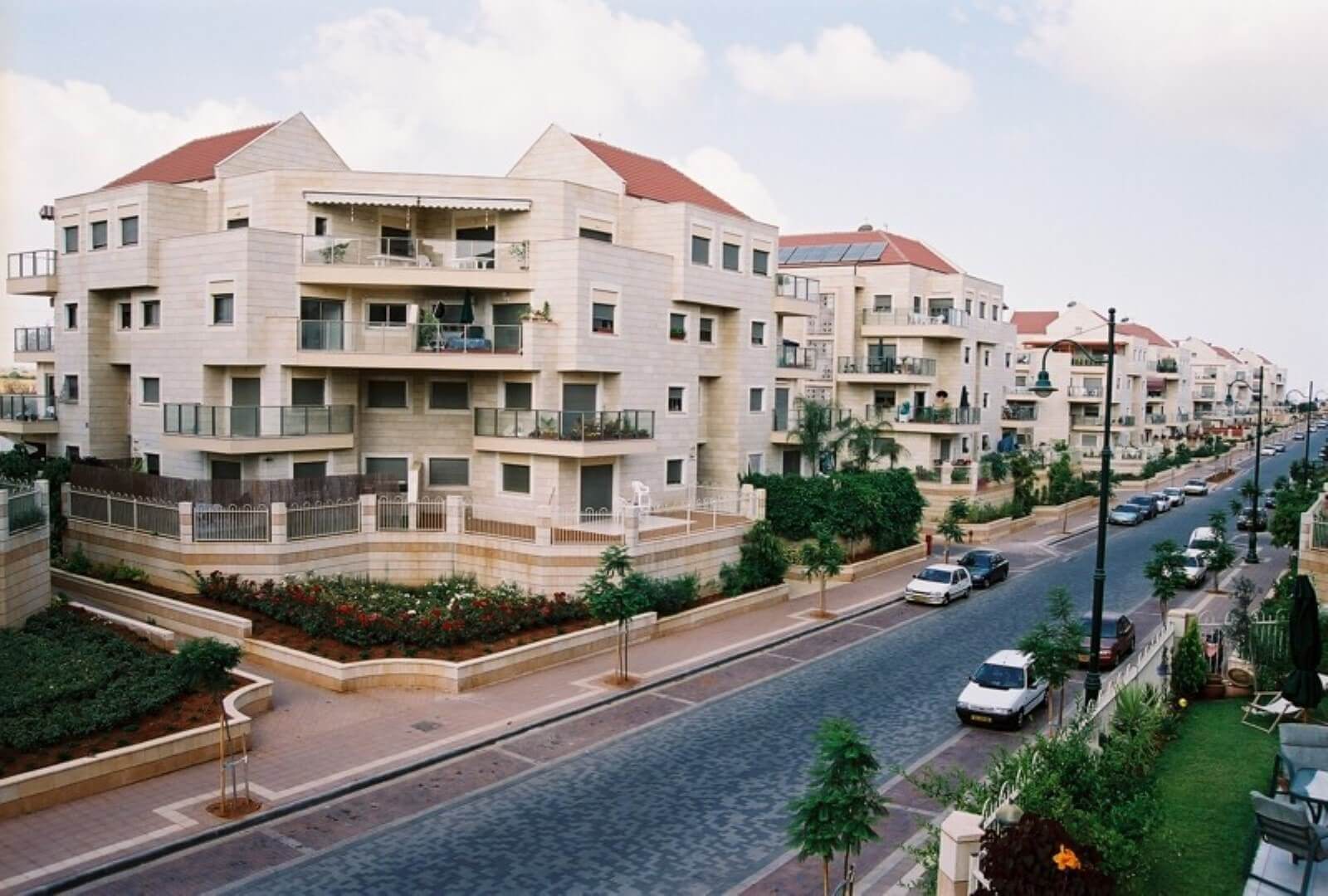Photo of buildings from the Rishon Lezion Dream project