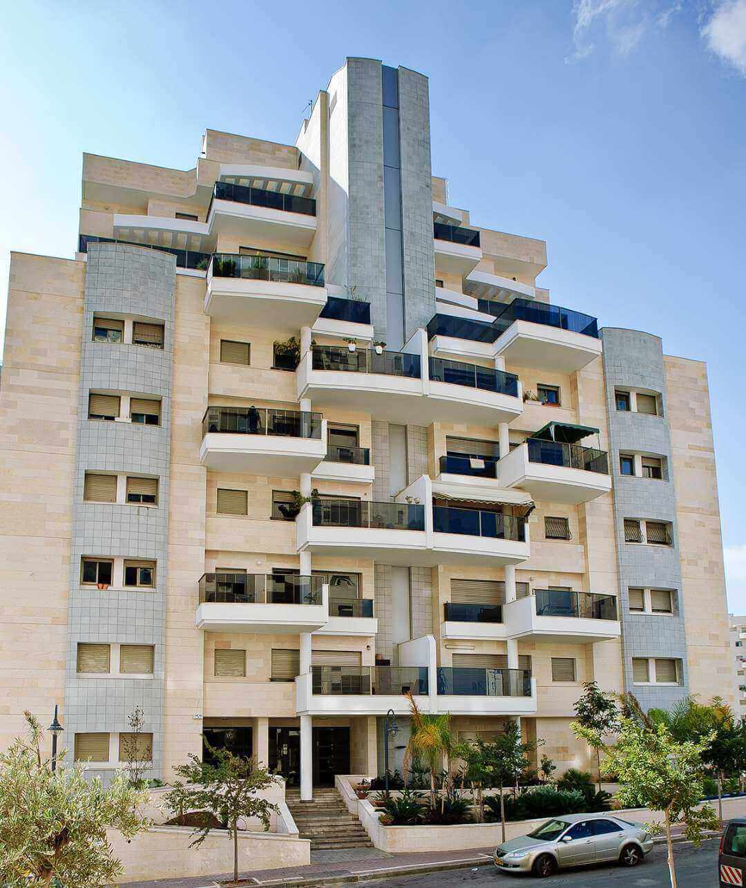 Photograph of a building in the Medorgi ayalon project in Holon