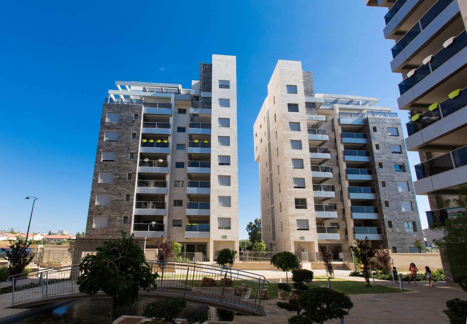 Photograph of a residential building from the NOTAN project in Herzliya