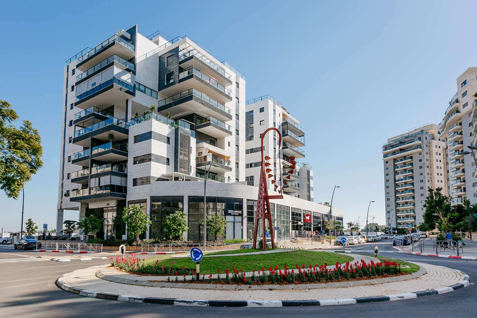 Photograph of a building from the UNIK BOUTIQUE project in Rishon Lezion
