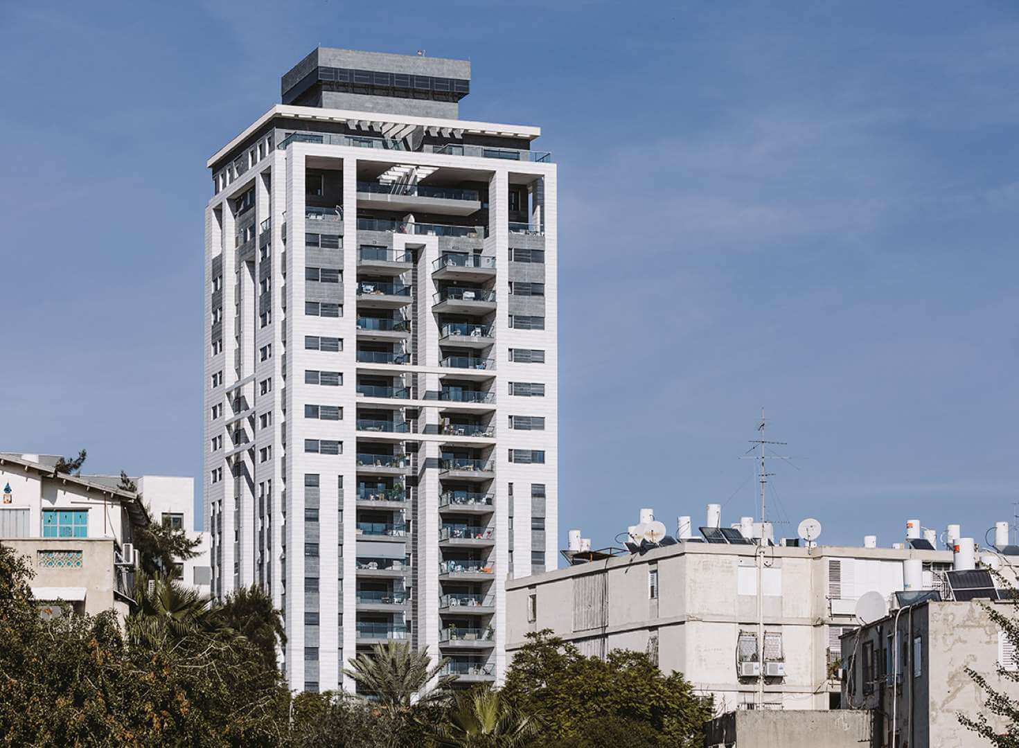 Photograph of a residential building from the UNIK ALPHA project in Ramat Gan