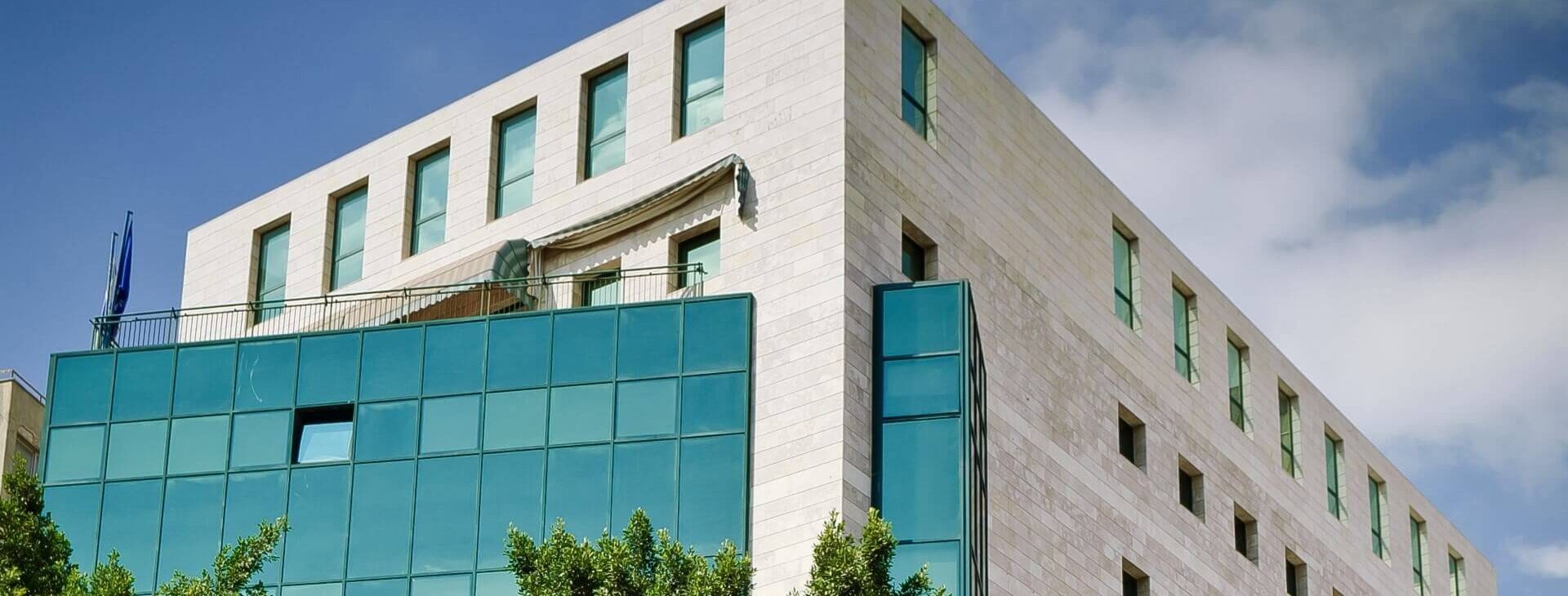 צילום של בניין משרדים בפרויקט בית אמריקה ישראל בפתח תקווה